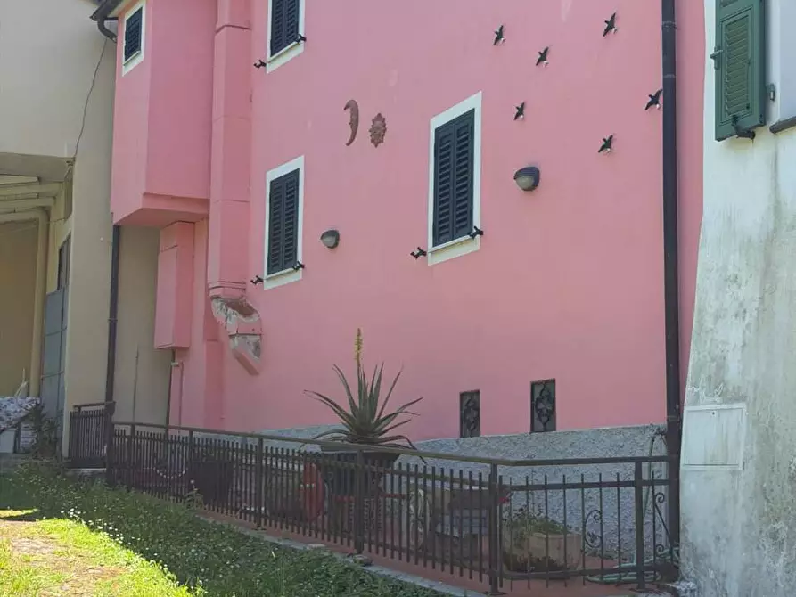 Immagine 24 di Terratetto in vendita  a Ortonovo