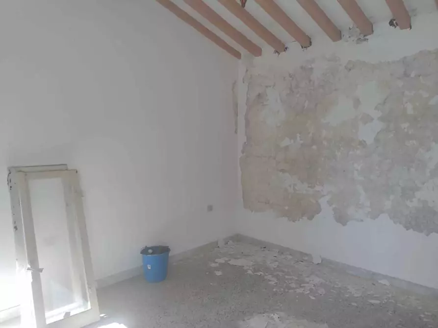 Immagine 12 di Casa semindipendente in vendita  a Carrara