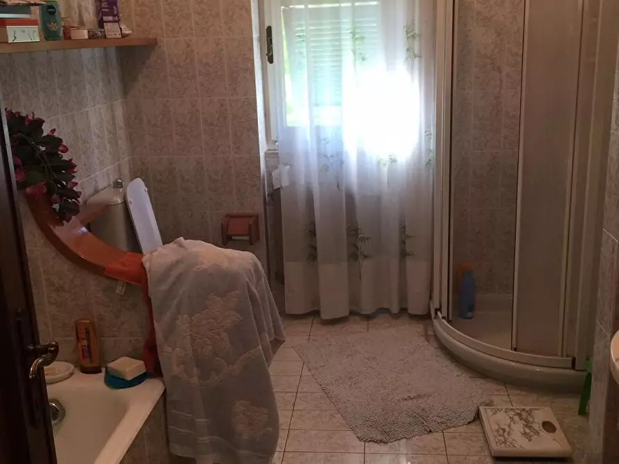 Immagine 4 di Villa in vendita  a Castelnuovo Magra