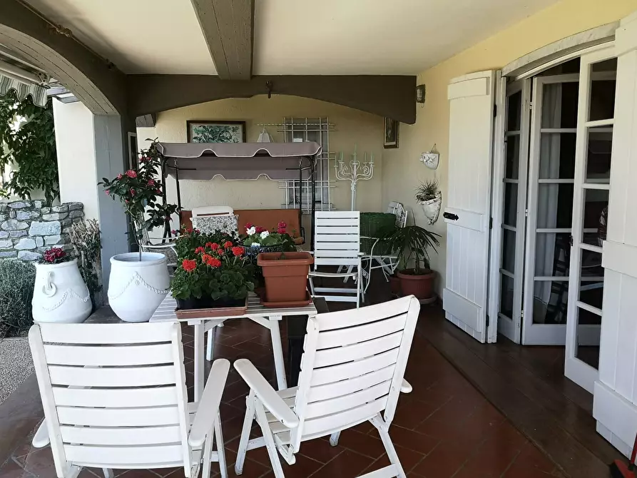 Immagine 55 di Villa in vendita  a Castelnuovo Magra