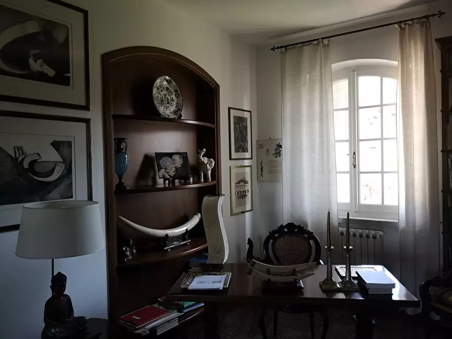 Immagine 34 di Villa in vendita  a Castelnuovo Magra