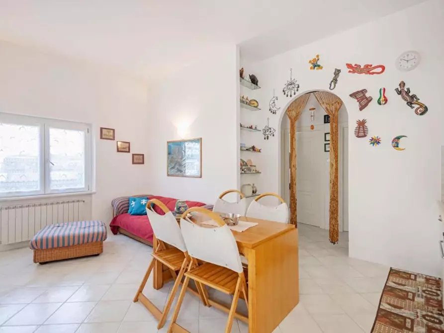 Immagine 19 di Appartamento in vendita  a Ameglia