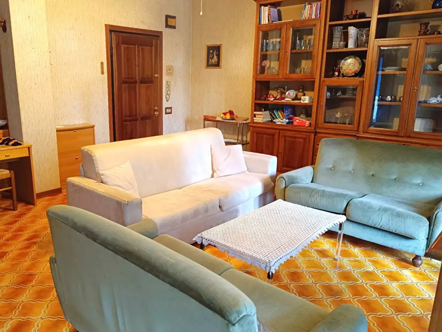 Immagine 11 di Appartamento in vendita  a Massa