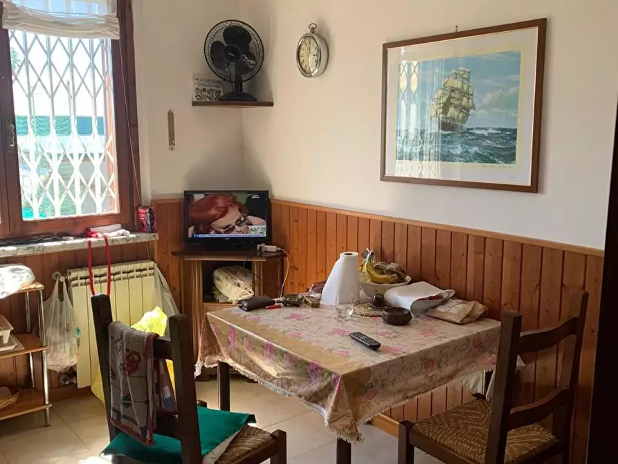 Immagine 9 di Casa semindipendente in vendita  a Ortonovo