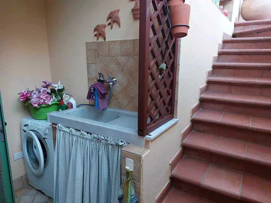 Immagine 10 di Terratetto in vendita  a Castelnuovo Magra