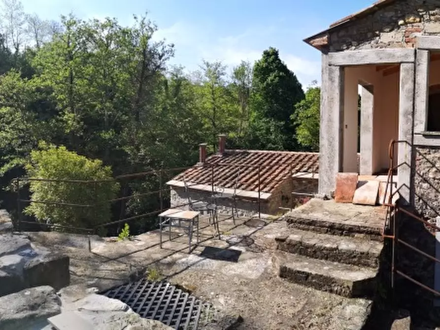 Immagine 54 di Casa colonica in vendita  a Castelnuovo Magra