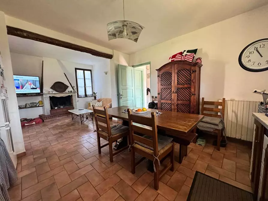 Immagine 7 di Casa indipendente in vendita  a Ortonovo