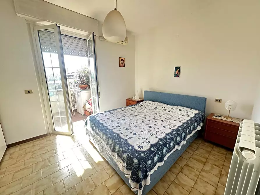 Immagine 11 di Appartamento in vendita  a Ortonovo