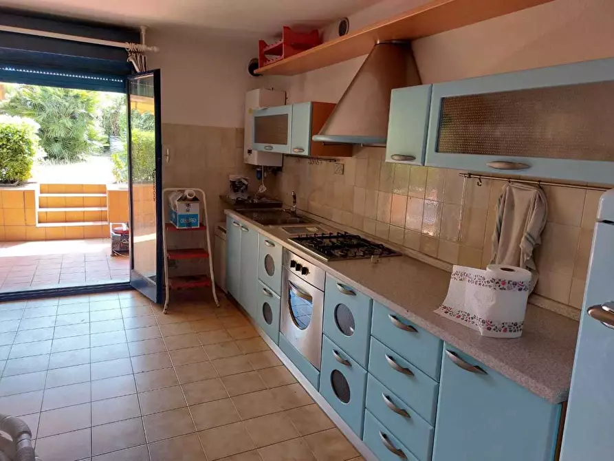 Immagine 11 di Appartamento in vendita  a Carrara