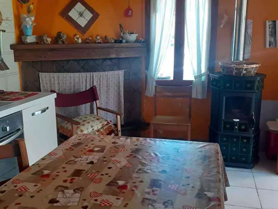 Immagine 2 di Casa semindipendente in vendita  a Carrara