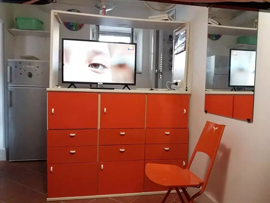 Immagine 11 di Appartamento in vendita  a Carrara