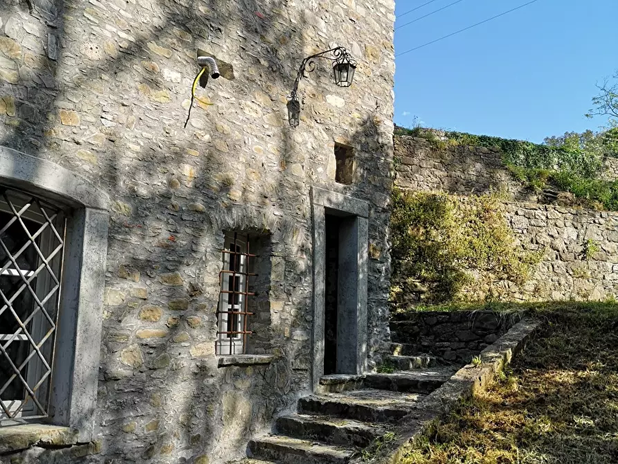 Immagine 25 di Casa colonica in vendita  a Castelnuovo Magra