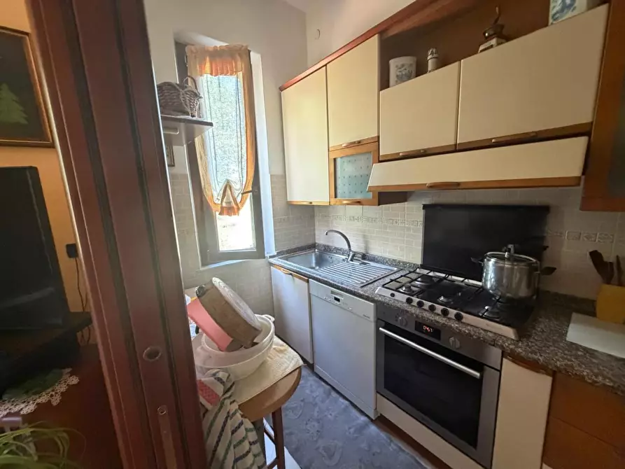 Immagine 9 di Casa semindipendente in vendita  a Castelnuovo Magra