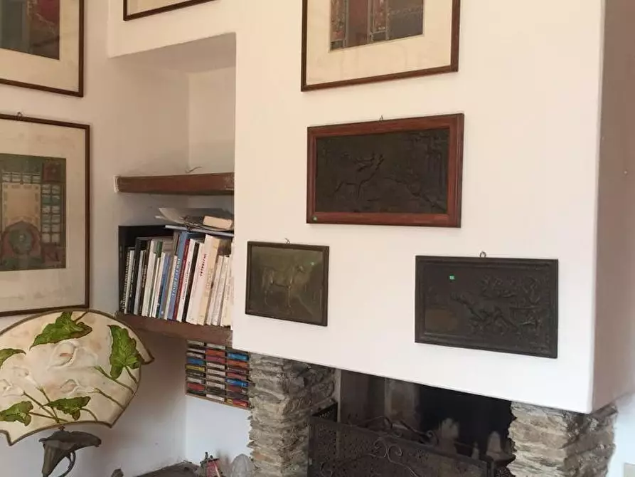 Immagine 4 di Villa in vendita  a Fosdinovo