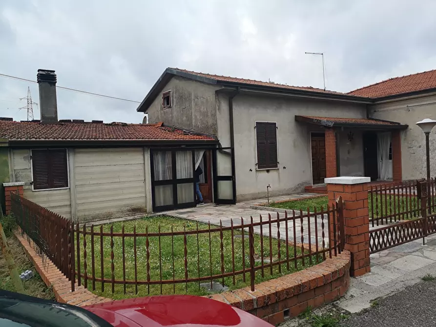 Immagine 35 di Terratetto in vendita  a Castelnuovo Magra