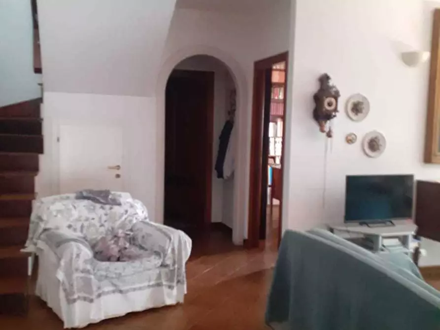 Immagine 11 di Appartamento in vendita  a Carrara