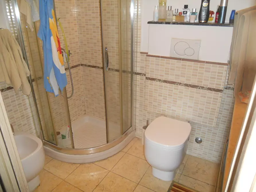 Immagine 35 di Appartamento in vendita  a Castelnuovo Magra