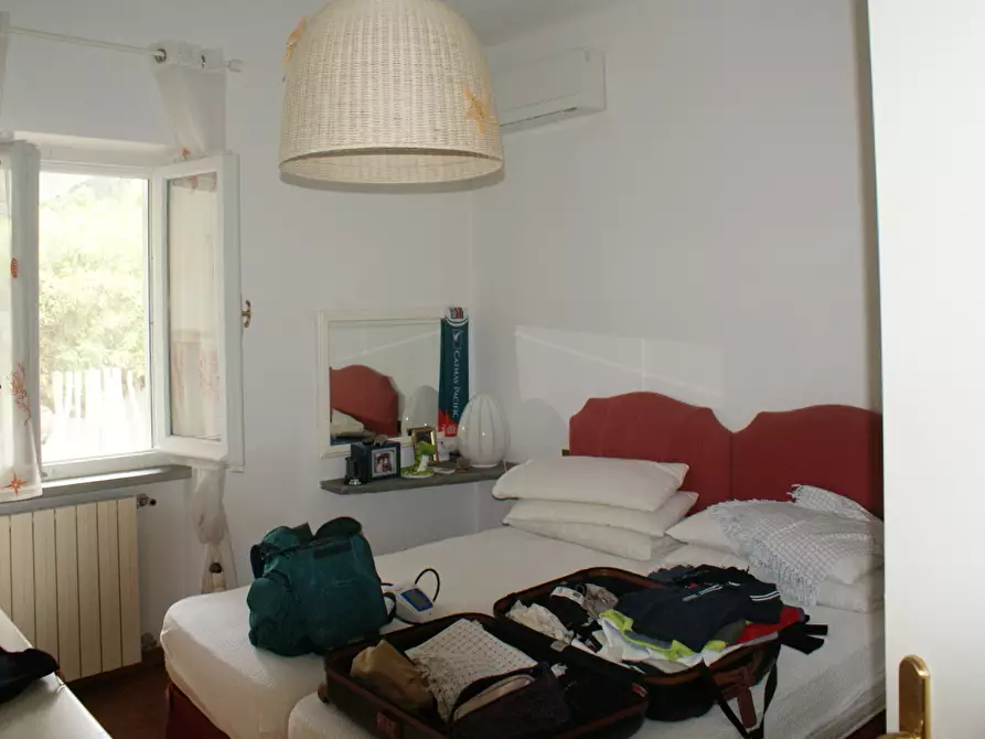 Immagine 11 di Terratetto in vendita  a Ameglia