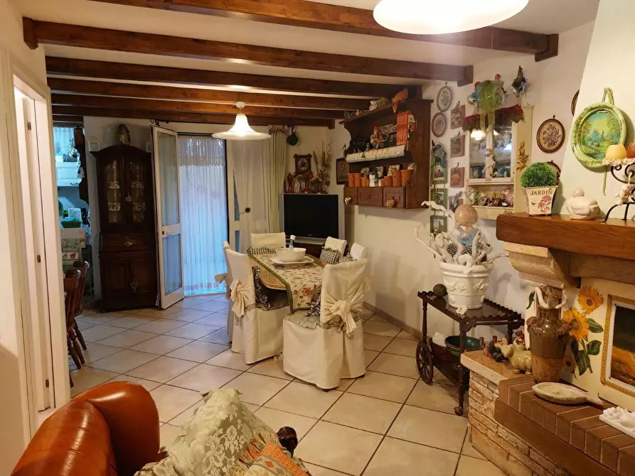 Immagine 17 di Terratetto in vendita  a Castelnuovo Magra