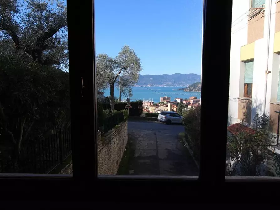 Immagine 20 di Appartamento in vendita  a Lerici