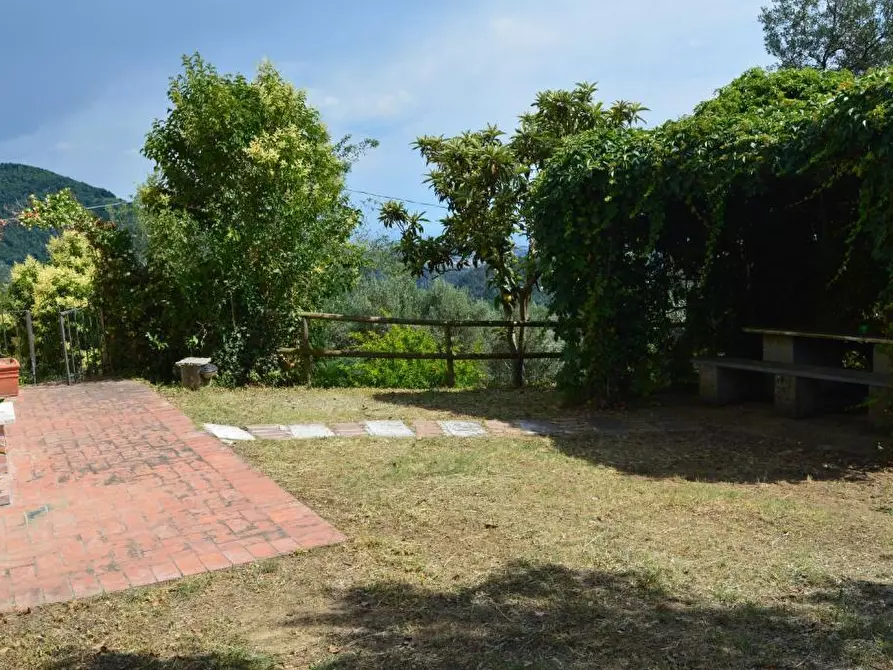 Immagine 30 di Villa in vendita  a Castelnuovo Magra