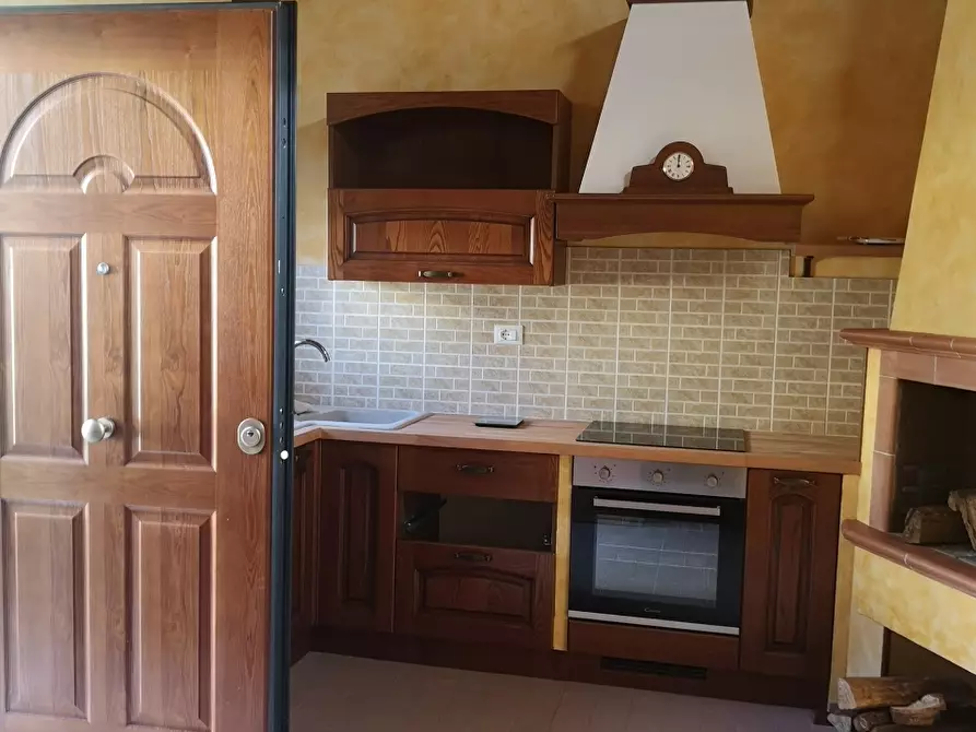 Immagine 5 di Villa in vendita  a Carrara