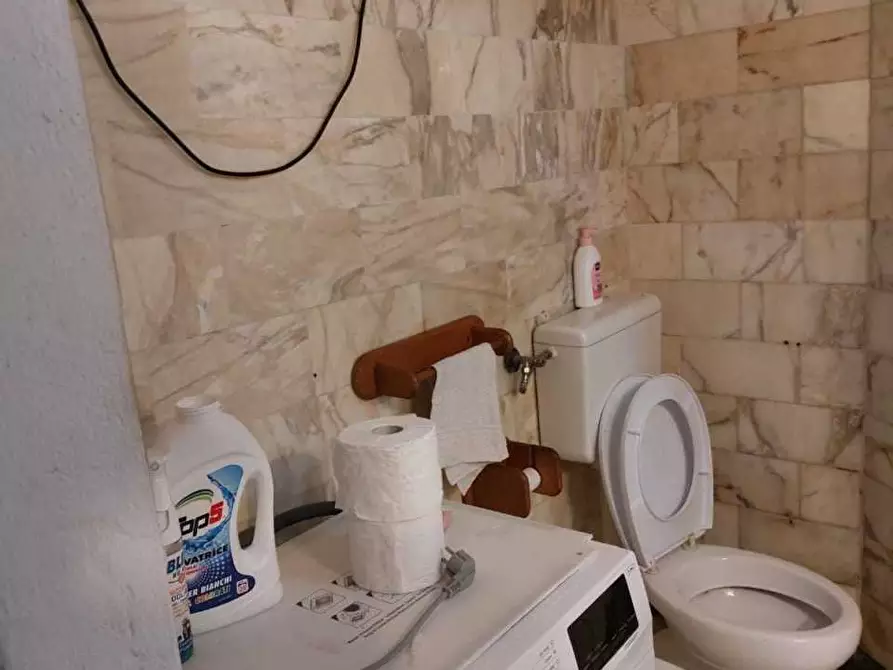 Immagine 19 di Casa semindipendente in vendita  a Ortonovo