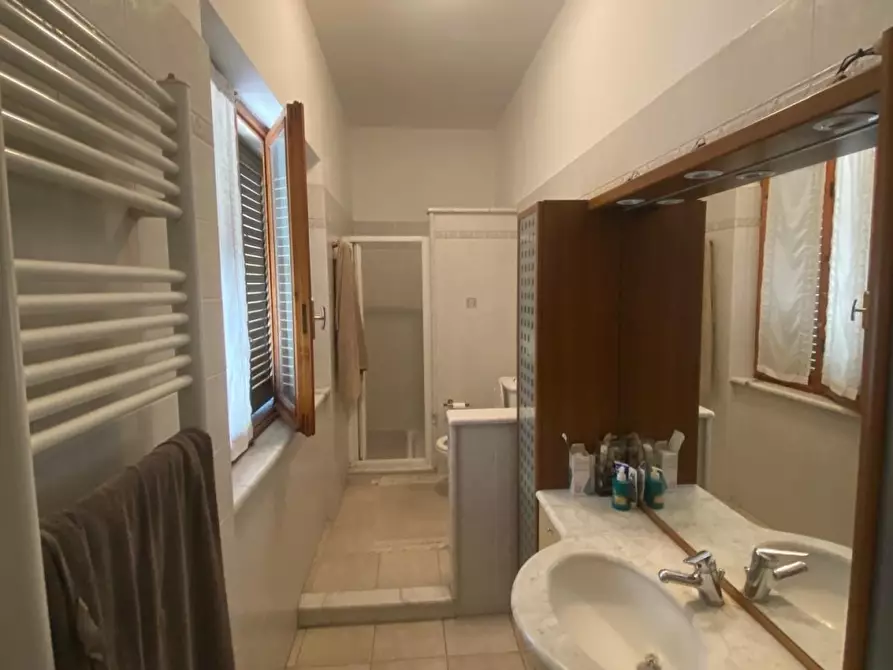 Immagine 13 di Terratetto in vendita  a Castelnuovo Magra