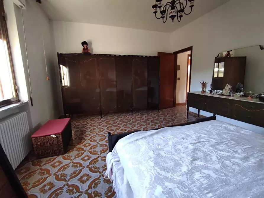 Immagine 17 di Casa semindipendente in vendita  a Ortonovo