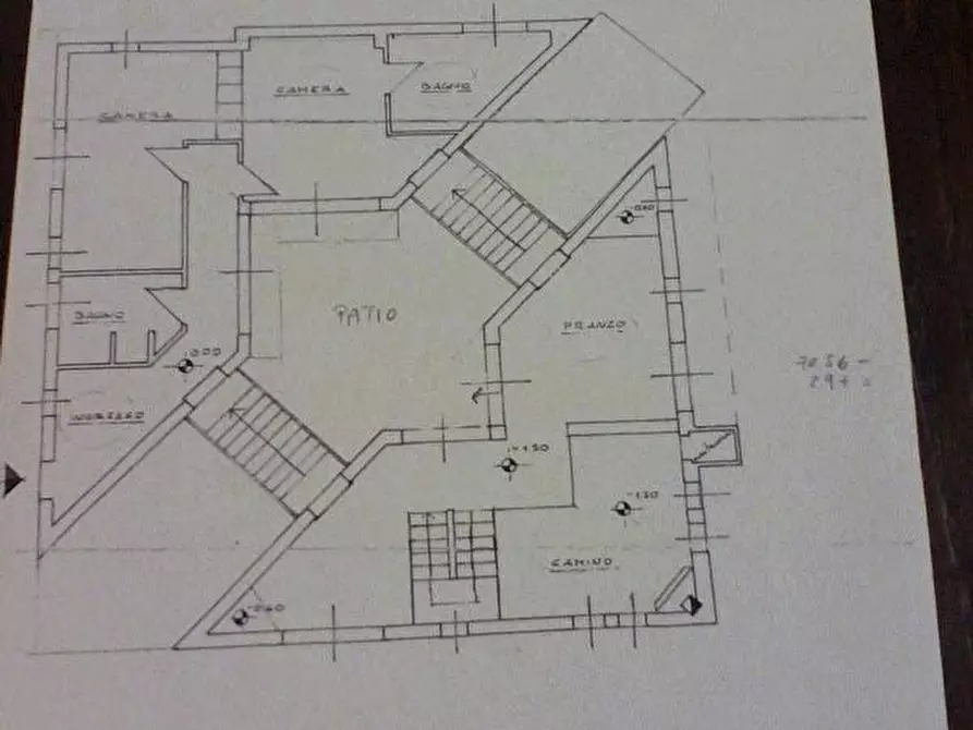 Immagine 18 di Villa in vendita  a Sarzana