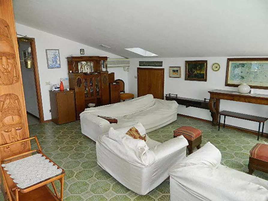 Immagine 3 di Appartamento in vendita  a Ameglia