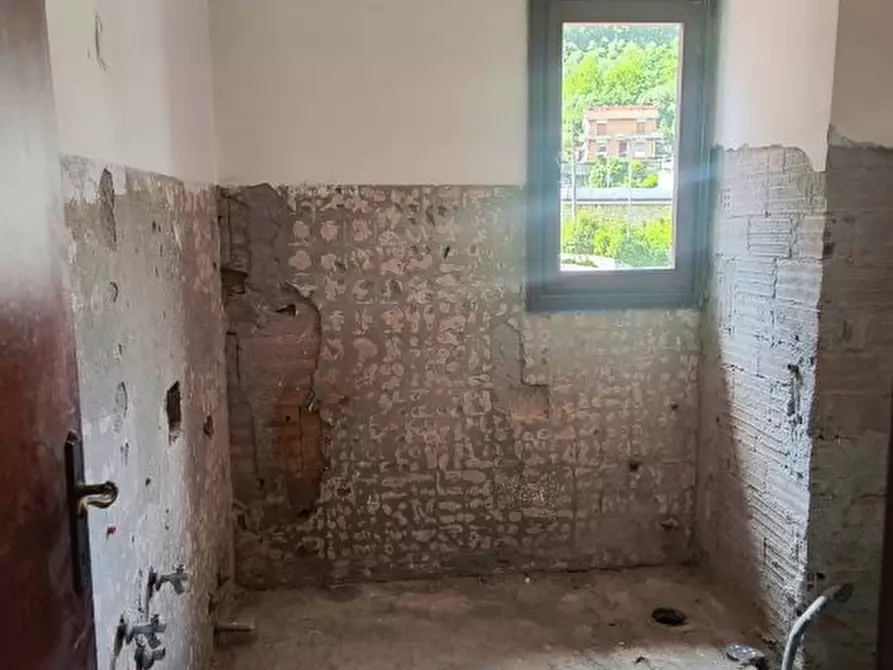 Immagine 6 di Appartamento in vendita  a Carrara