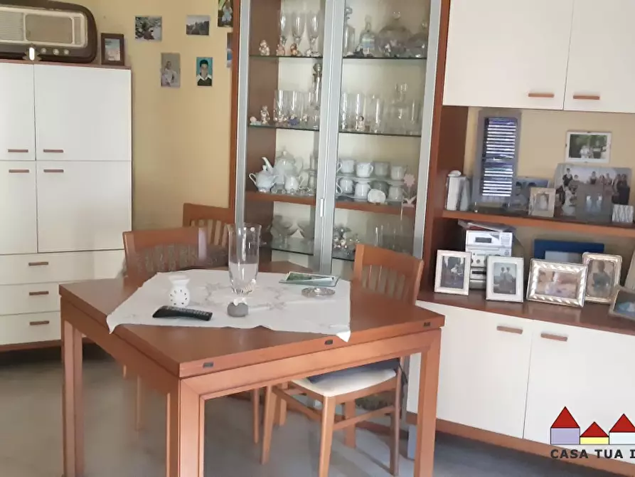 Immagine 1 di Casa semindipendente in vendita  a Carrara