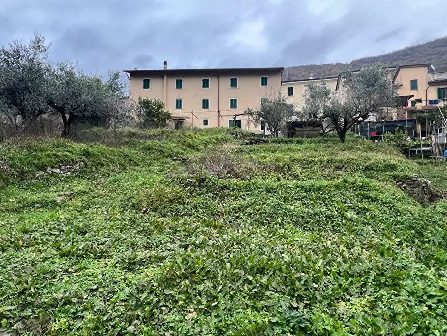 Immagine 1 di Villa in vendita  a Carrara