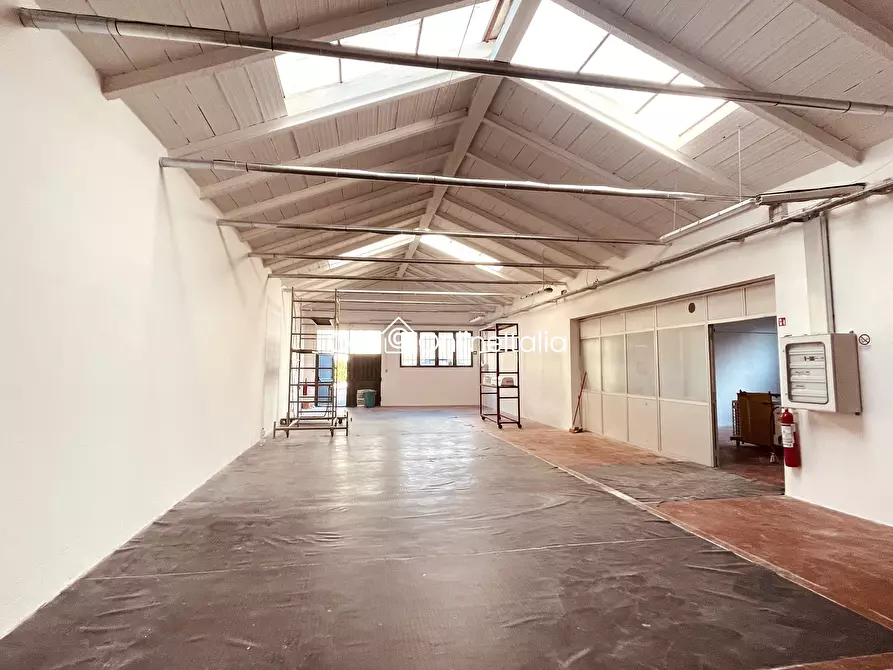 Immagine 4 di Capannone industriale in affitto  in Via Giuseppe di Vittorio 1 a Vaiano