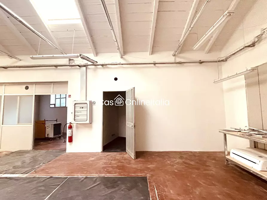 Immagine 11 di Capannone industriale in affitto  in Via Giuseppe di Vittorio 1 a Vaiano