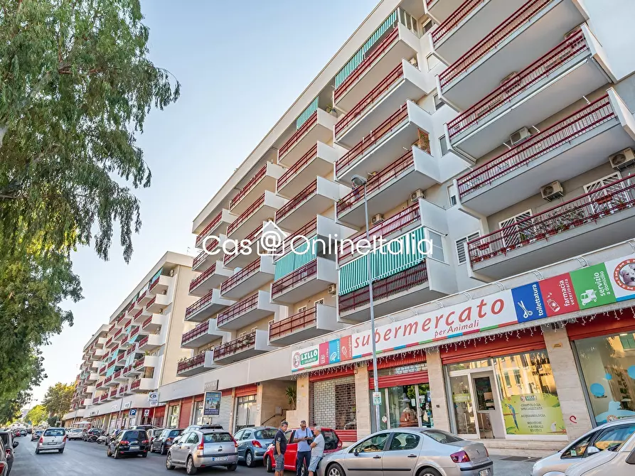 Immagine 1 di Appartamento in vendita  in Via Magna Grecia 11 a Bari