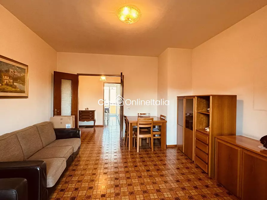 Immagine 1 di Appartamento in vendita  in Via Enrico Caruso 17 a Prato