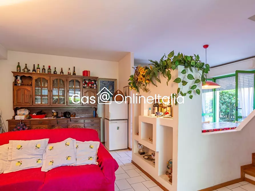 Immagine 2 di Appartamento in vendita  in Via Novara angolo via Alfieri viareggio a Viareggio