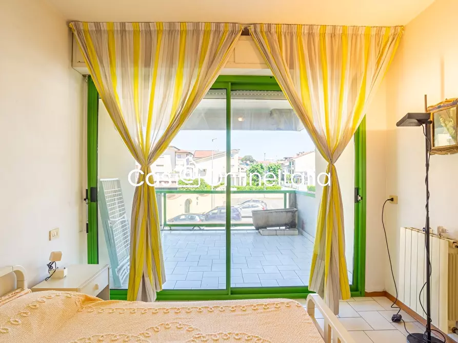 Immagine 21 di Appartamento in vendita  in Via Novara angolo via Alfieri viareggio a Viareggio