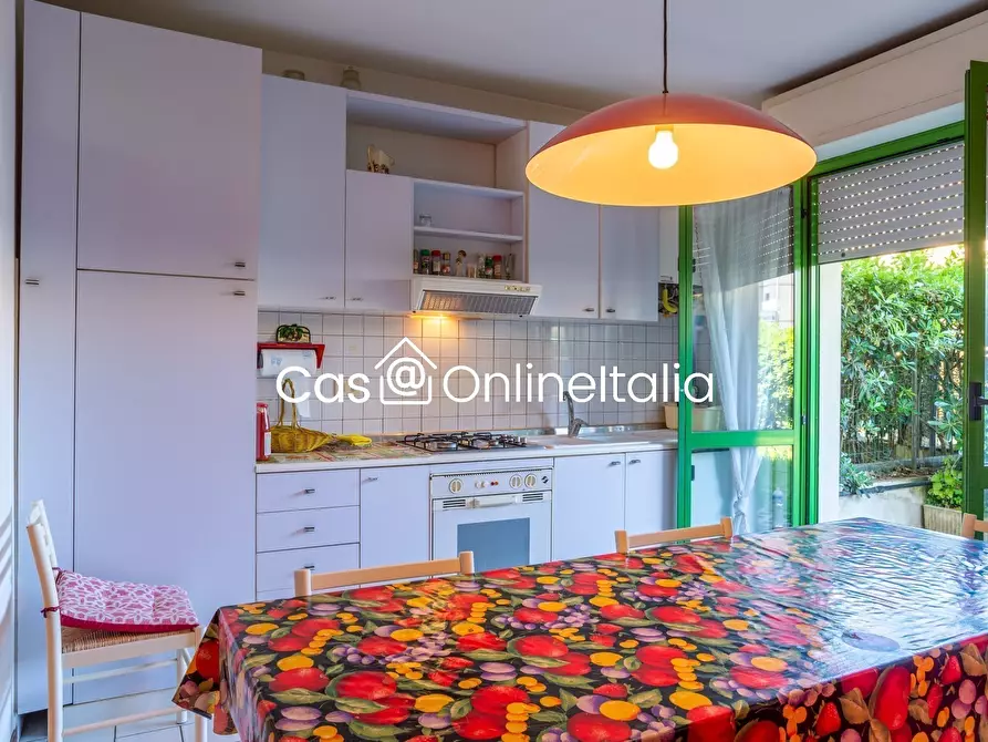 Immagine 4 di Appartamento in vendita  in Via Novara angolo via Alfieri viareggio a Viareggio