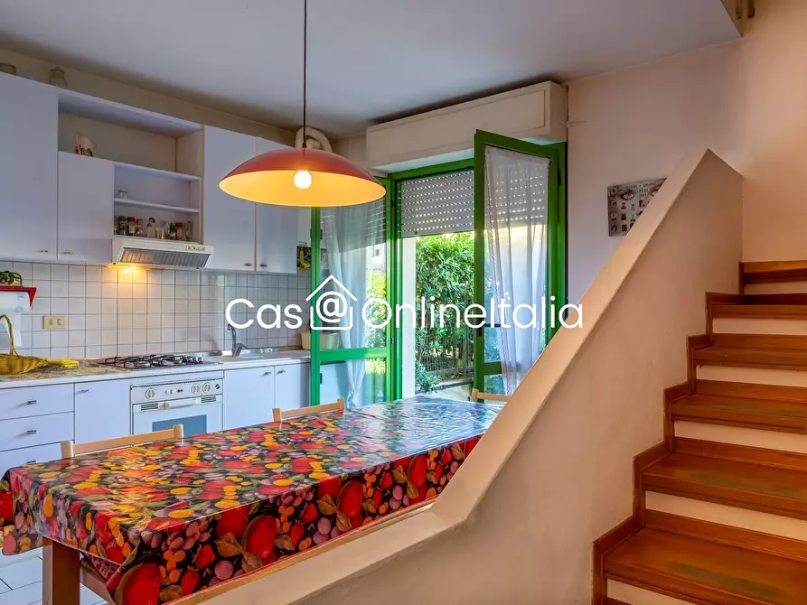 Immagine 5 di Appartamento in vendita  in Via Novara angolo via Alfieri viareggio a Viareggio