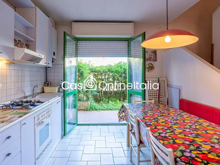 Immagine 9 di Appartamento in vendita  in Via Novara angolo via Alfieri viareggio a Viareggio