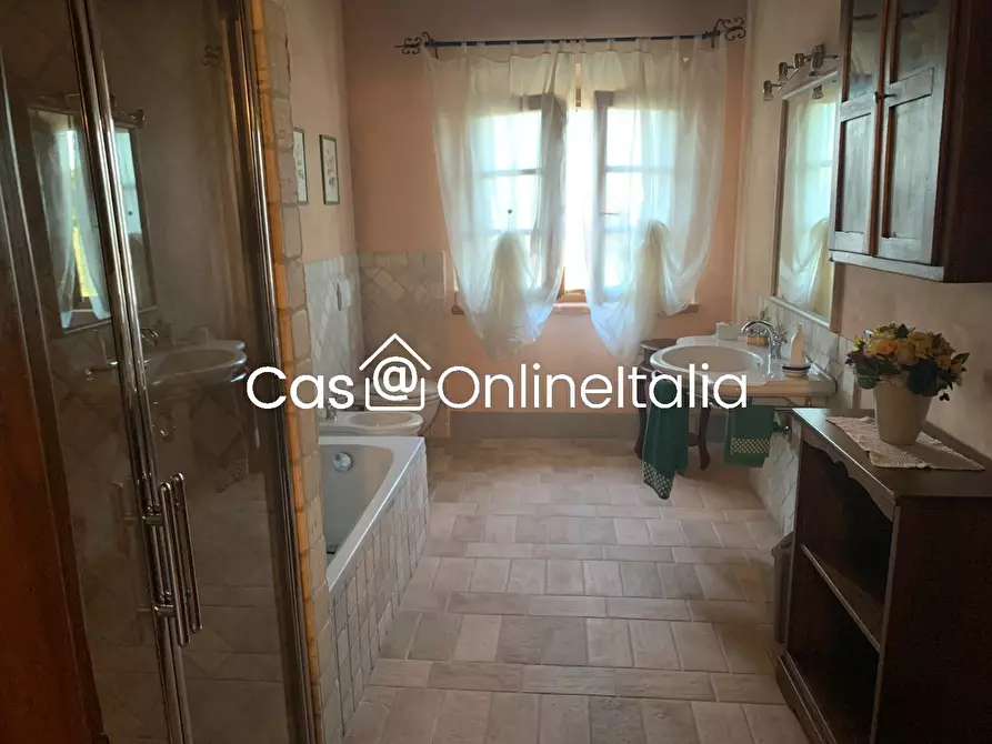 Immagine 25 di Villa in vendita  in Strada Vicinale Corleone 30 a Città Della Pieve