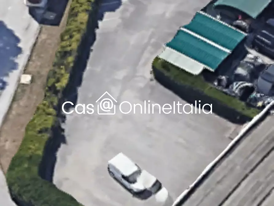 Immagine 17 di Negozio in vendita  in Via Pietro Soriano 22 a Perugia