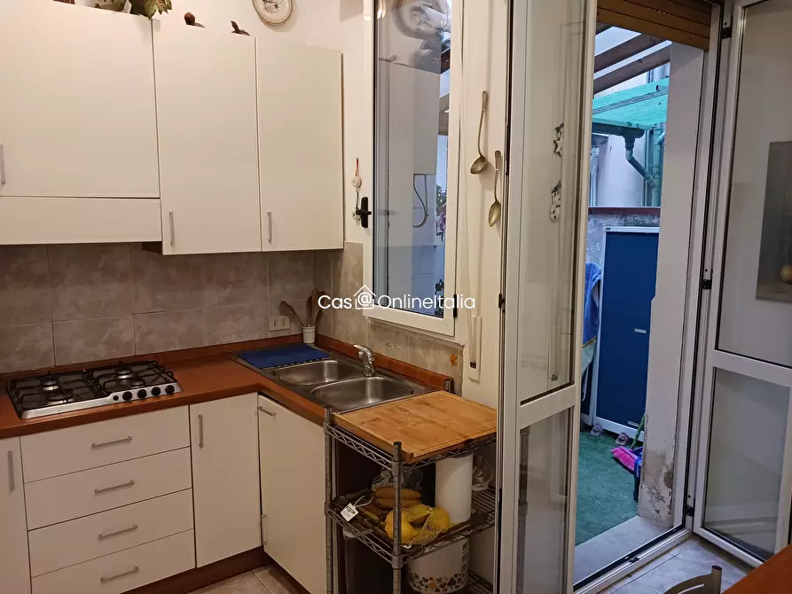 Immagine 7 di Appartamento in vendita  in Via Silvio Pellico a Viareggio