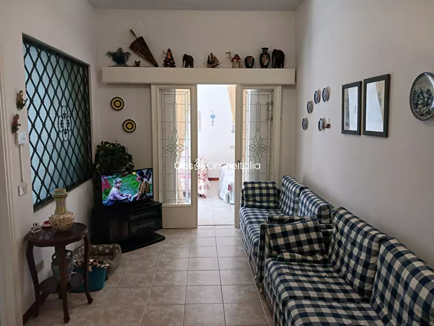 Immagine 3 di Appartamento in vendita  in Via Silvio Pellico a Viareggio