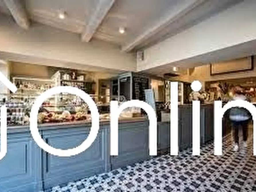 Immagine 7 di Negozio in vendita  in Via Bologna 200 a Prato