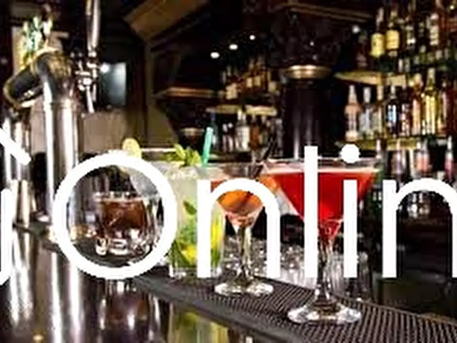 Immagine 12 di Negozio in vendita  in Via Bologna 200 a Prato