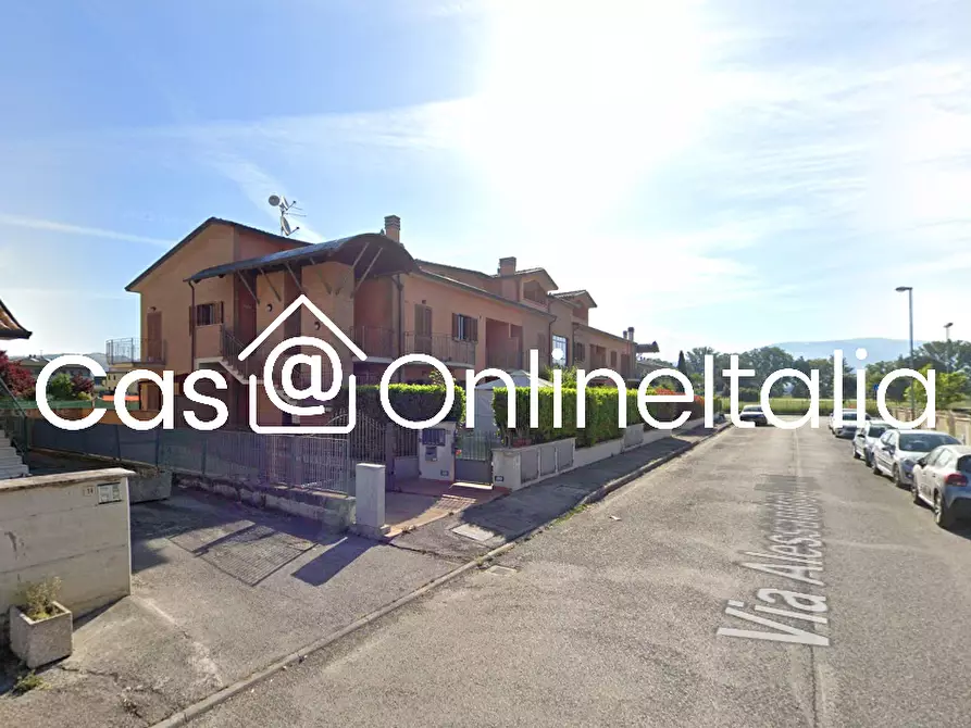 Immagine 3 di Appartamento in vendita  in Via Alessandro Fiumi 6 a Assisi